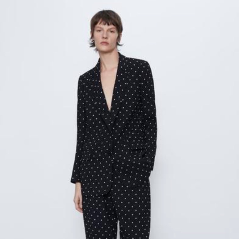 𝗡𝗪𝗧 𝗭𝗮𝗿𝗮 • Polka Dot Blazer